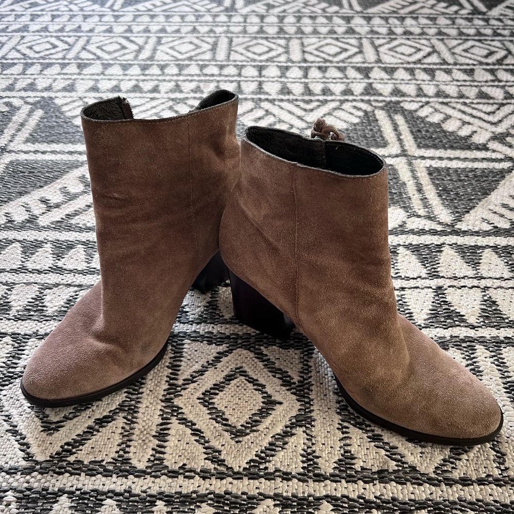 Women's Tan Suede Ankle Boots